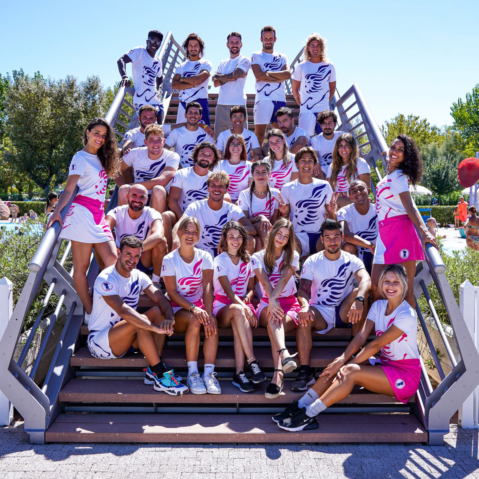 Prachtig uitzicht op Gardameer in Italië op een zonnige dag