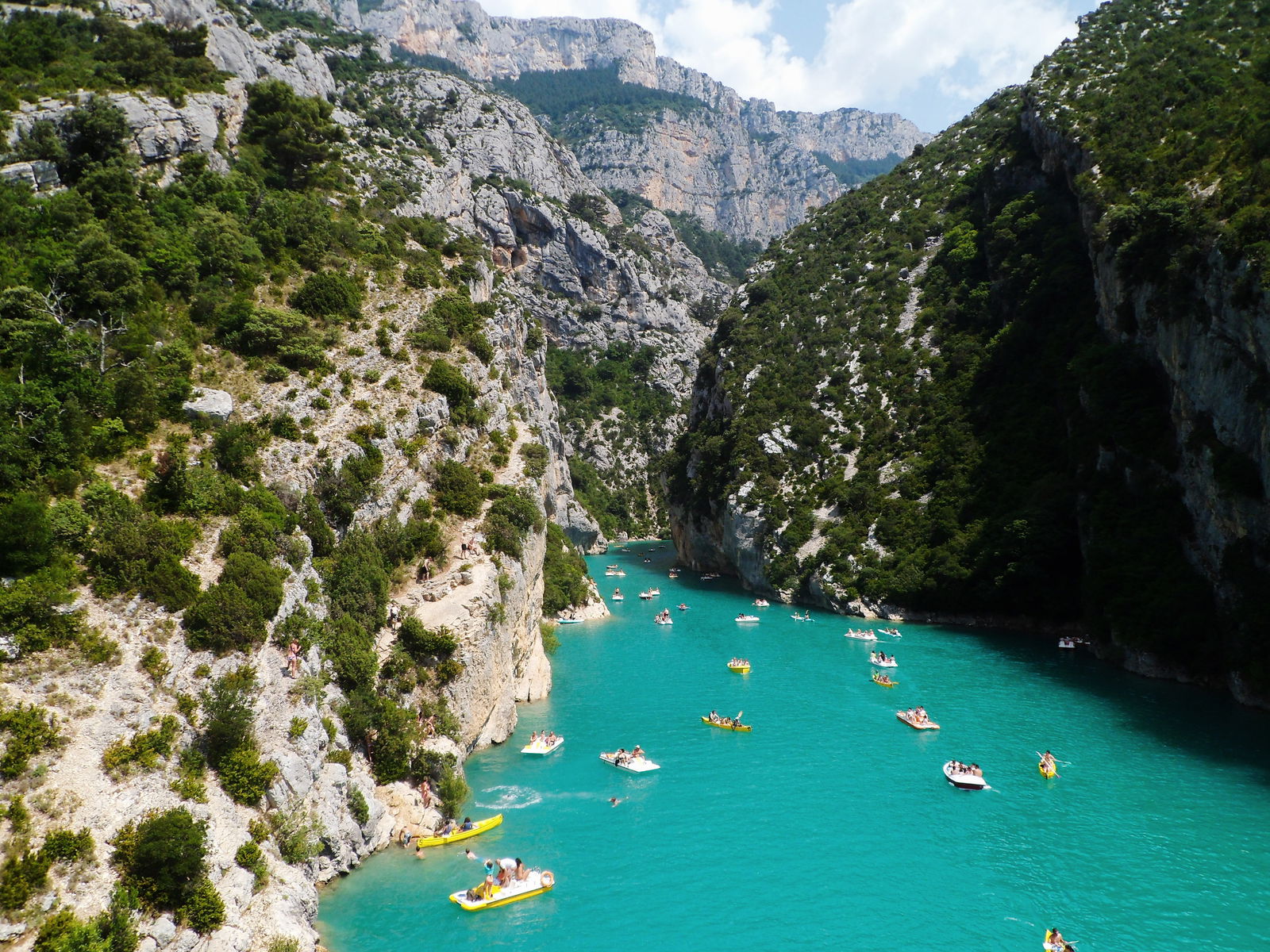 Scenic view sea mountains