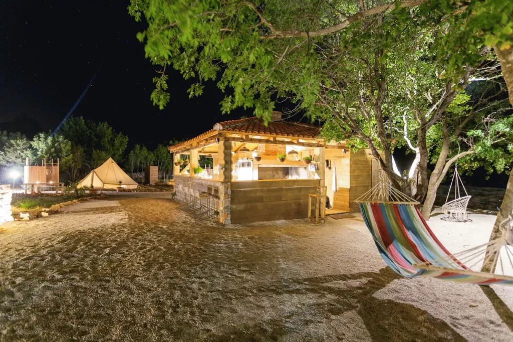 Gallery photo alt text