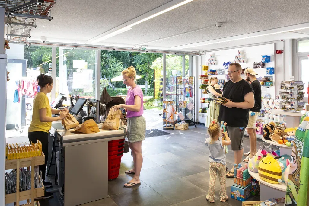 Gallery photo alt text