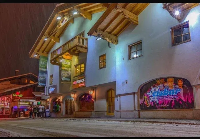Gallery photo alt text