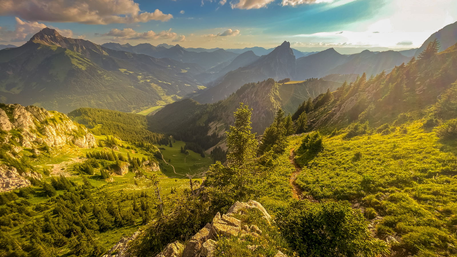 Panoramisch uitzicht over de Franse bergen