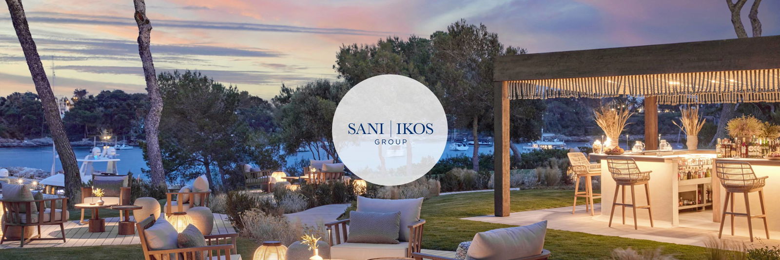 Bar at luxury resort