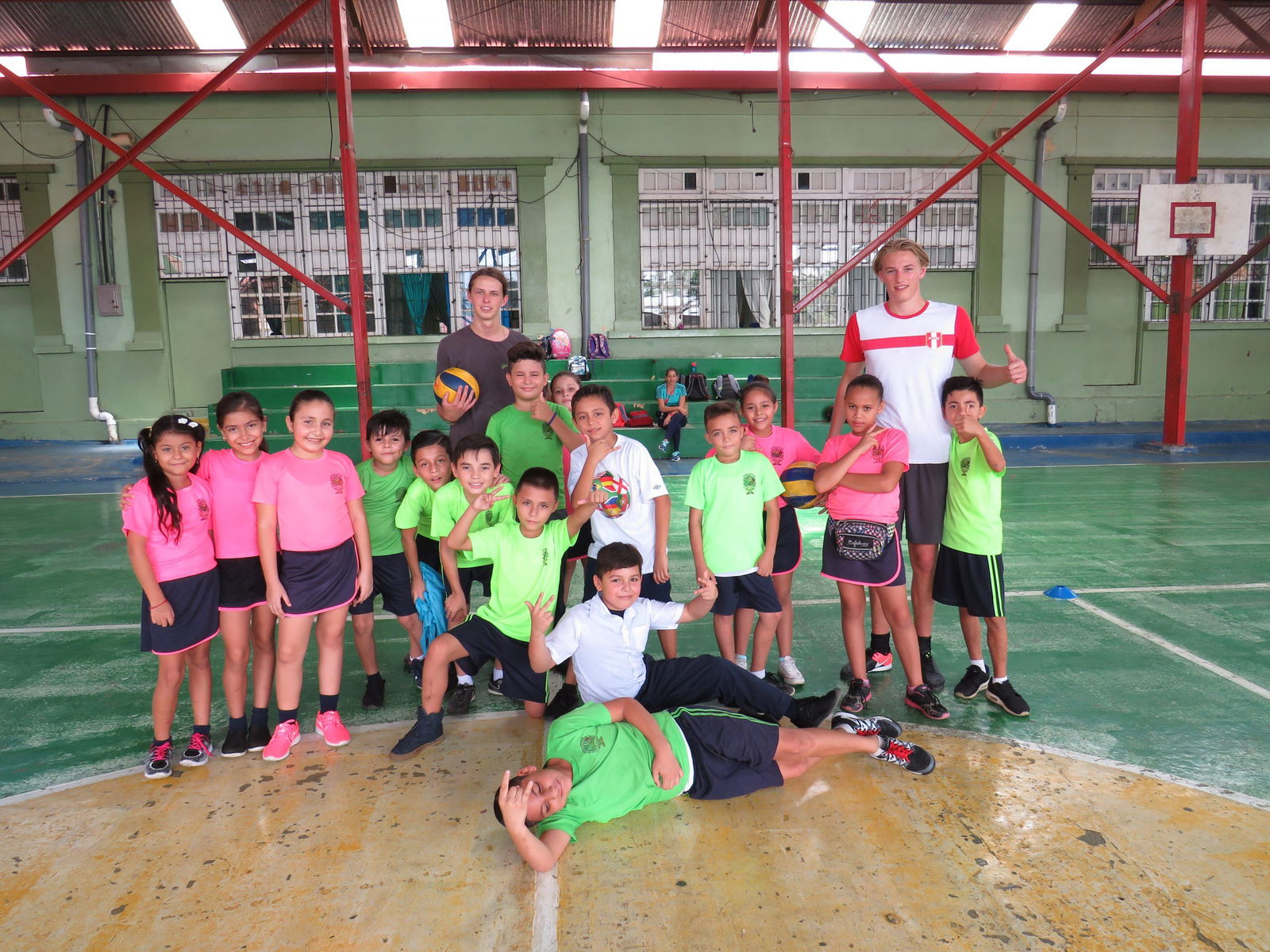 Soccer team photo and volunteer in Costa Rica