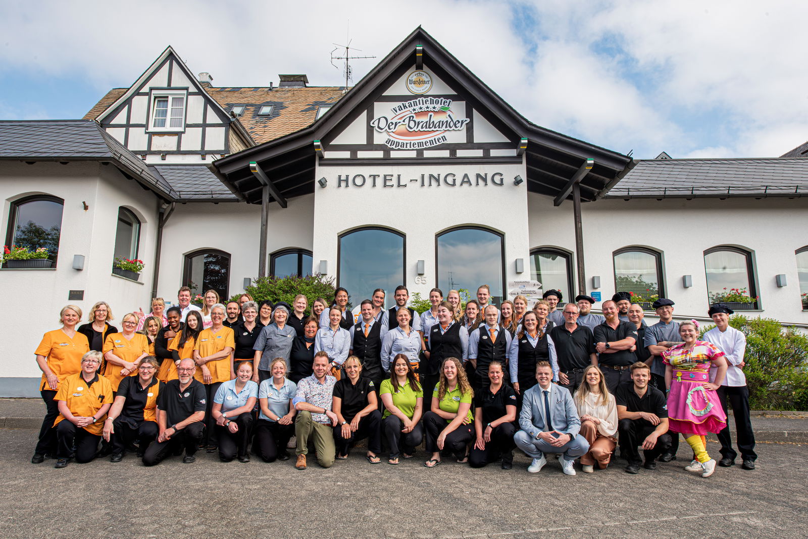 Teamfoto van De Brabander in Duitsland