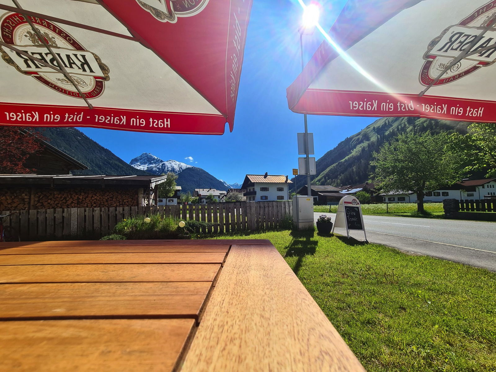 Terras op een zomerse dag in Oostenrijk