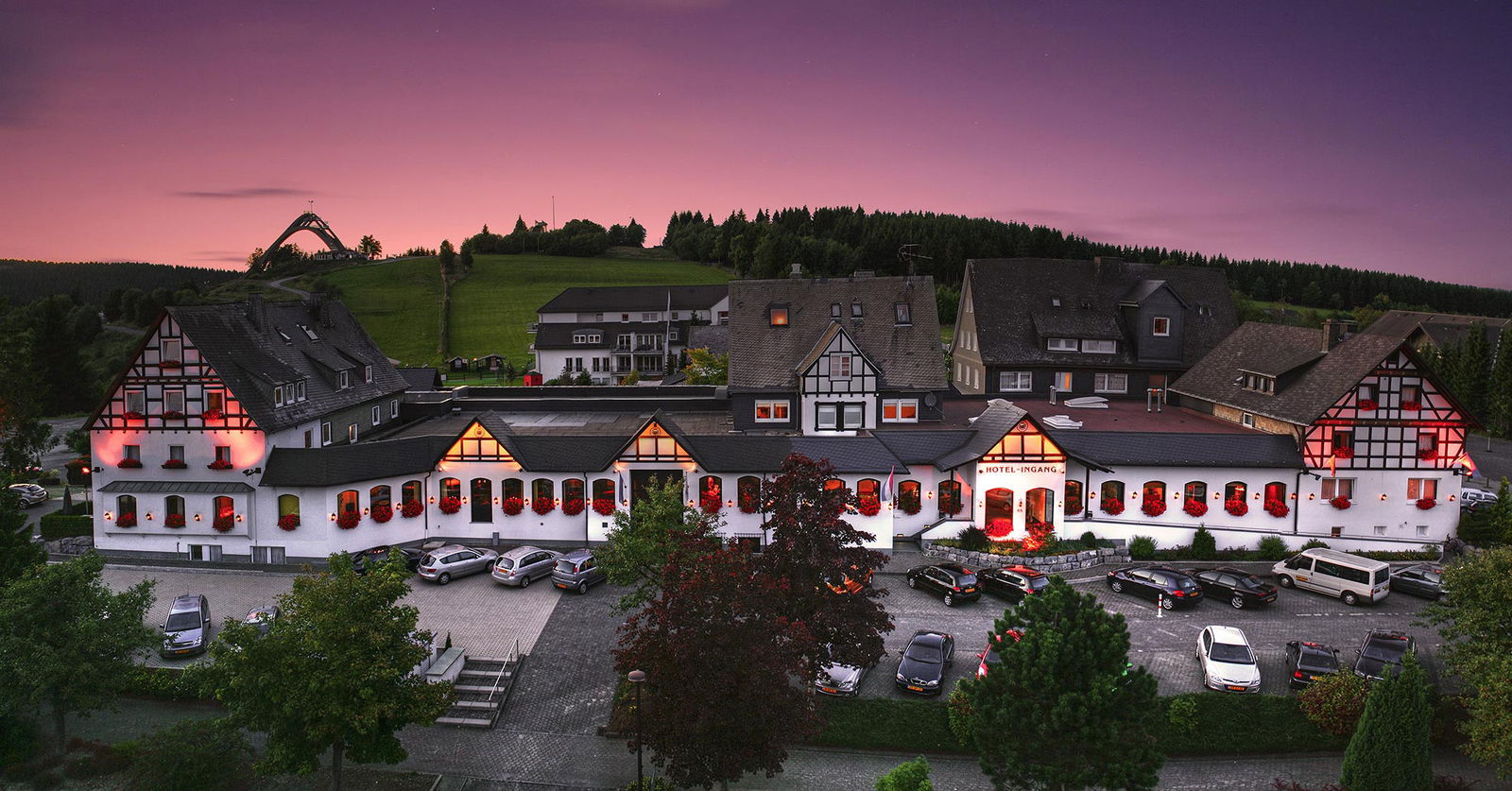 Hotel met zonsondergang in Winterberg