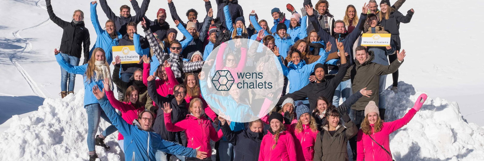 Teamfoto van chaletstaf in Oostenrijk
